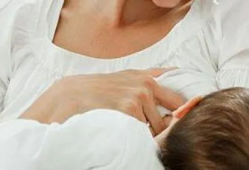母乳视频,宝宝健康成长的第一营养保障